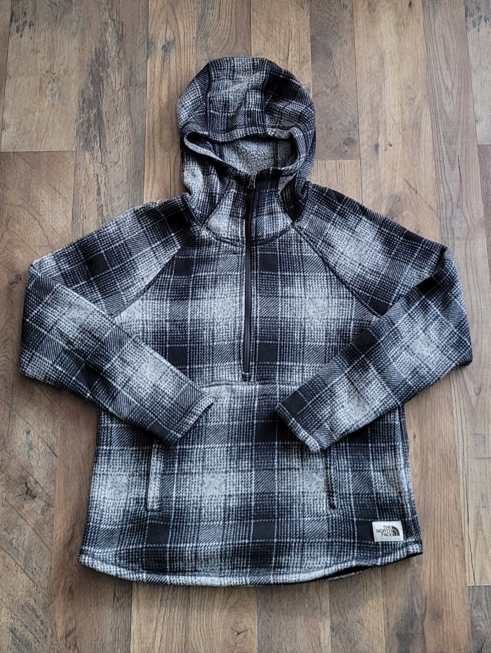 Women's North Face Flannel Quarterzip